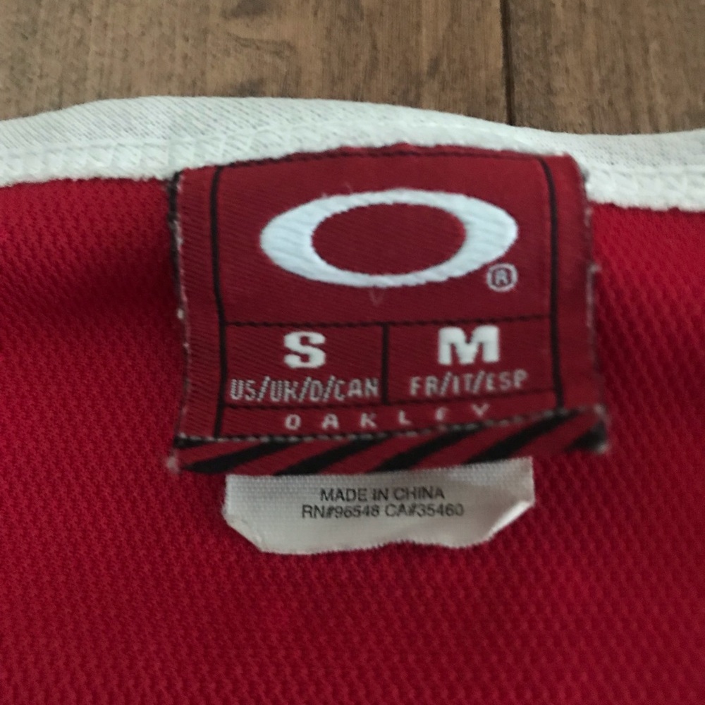 Women’s Oakley Cycling Jersey - Small - Picture 3 of 3